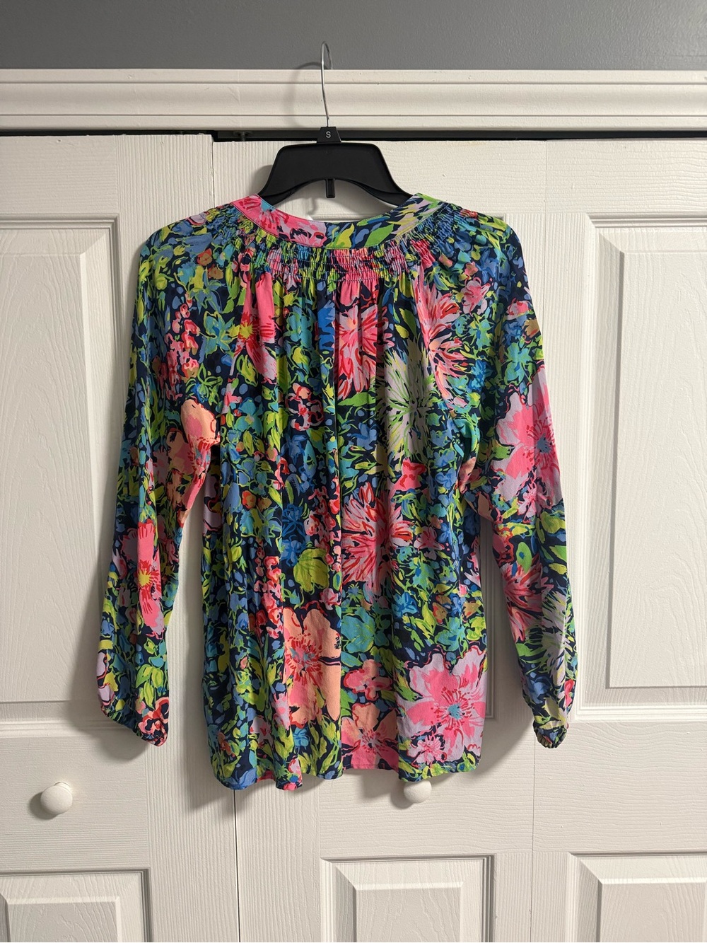 Lilly Pulitzer Elsa Silk Blouse Size M Preppy Chic Summer Beach Colorful - Picture 3 of 5